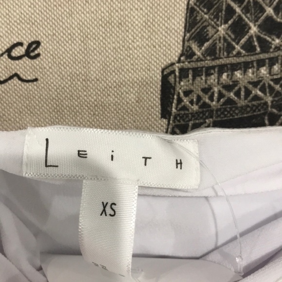 Leith Off the Shoulder Ruffle Bodysuit - Picture 7 of 7